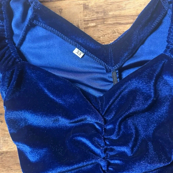 Shein velvet long sleeve dress (A11) - Picture 4 of 7